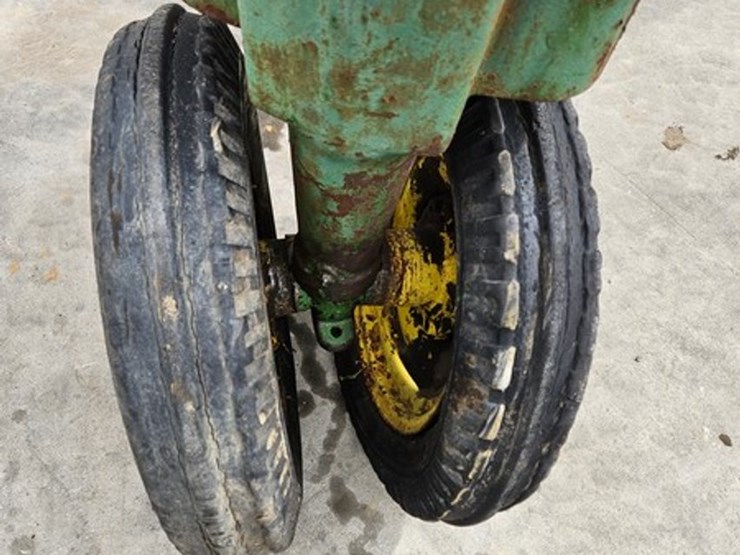 john-deere-model-b-image-16