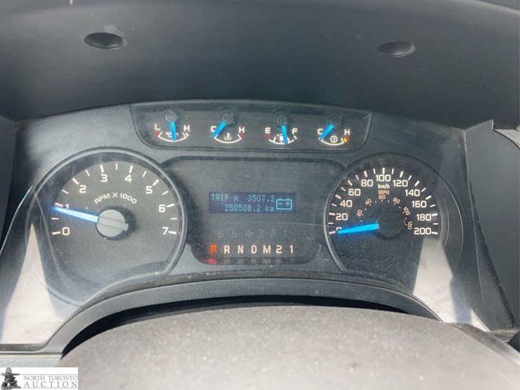 2014-ford-f150-image-12