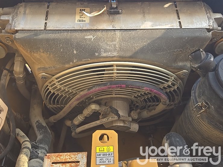 2021-caterpillar-289d3-image-48