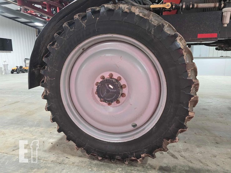 case-ih-patriot-3330-image-31