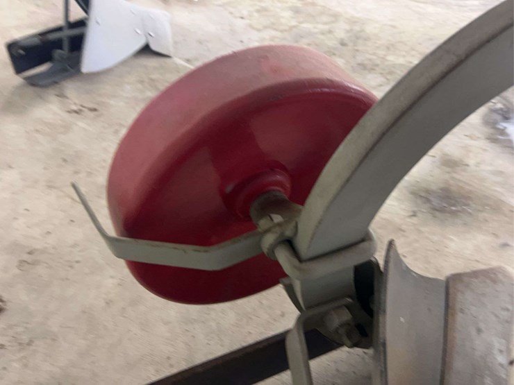 two-bottom-ferguson-plow-image-20