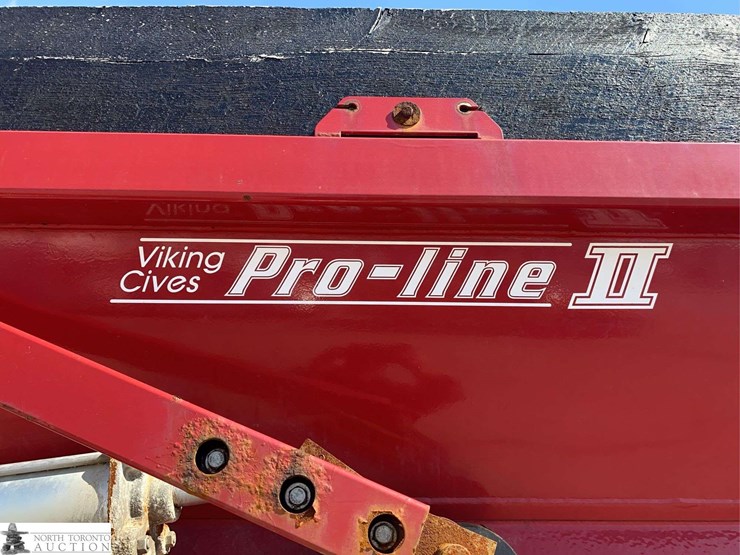 2016-freightliner-108sd-image-24