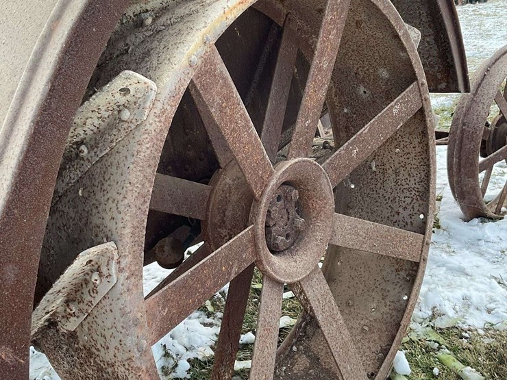 fordson-(usa)-parts-tractor-image-13