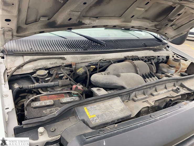 2009-ford-cargo-image-10