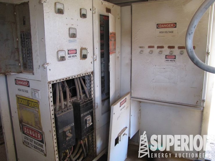 caterpillar-320-kw-image-11