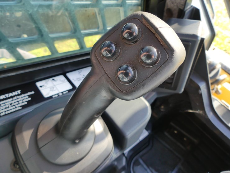 2023-deere-333g-image-14