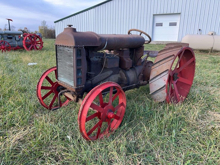 1920-fordson-tractor-image-1