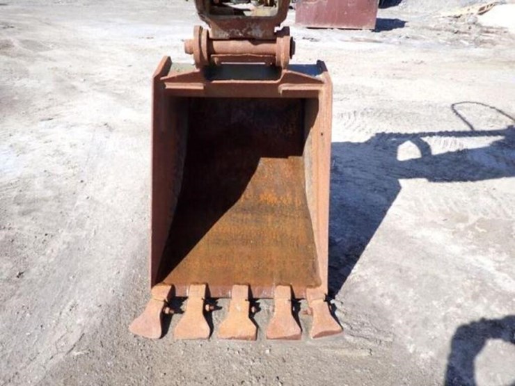 2012-new-holland-b95b-image-47