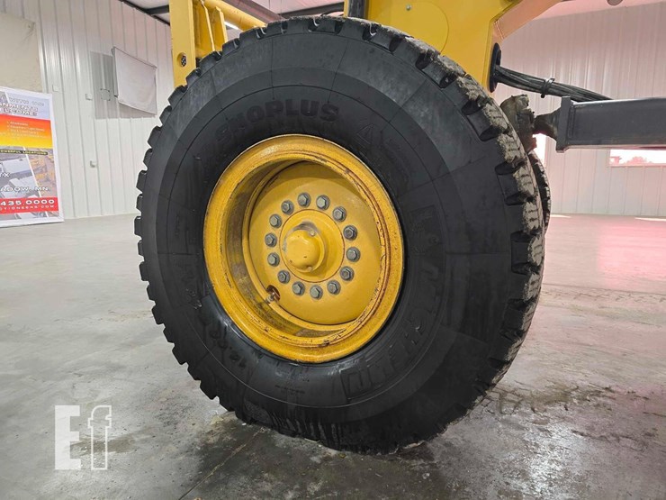 2009-deere-770g-image-26