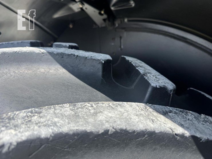 2024-john-deere-6155m-image-8