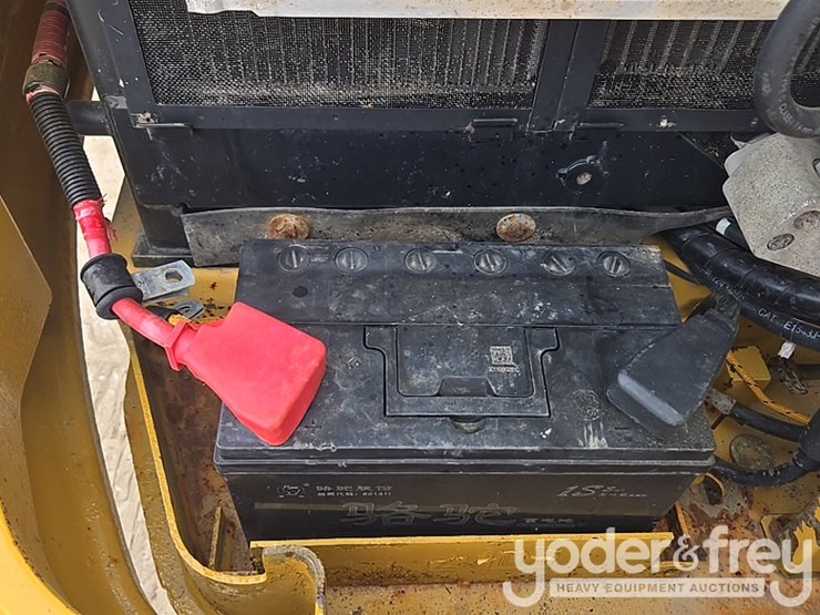 2018-caterpillar-305.5-image-74