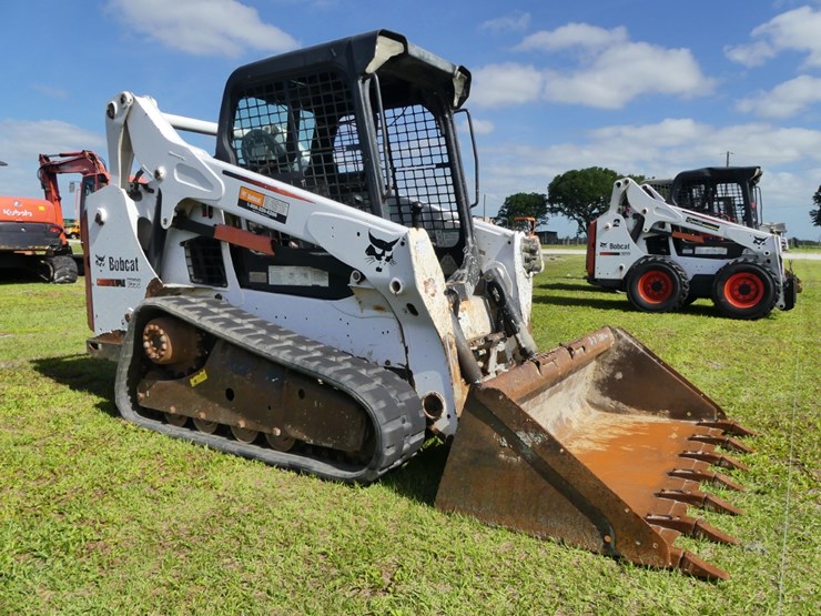 2015-bobcat-t590-image-2