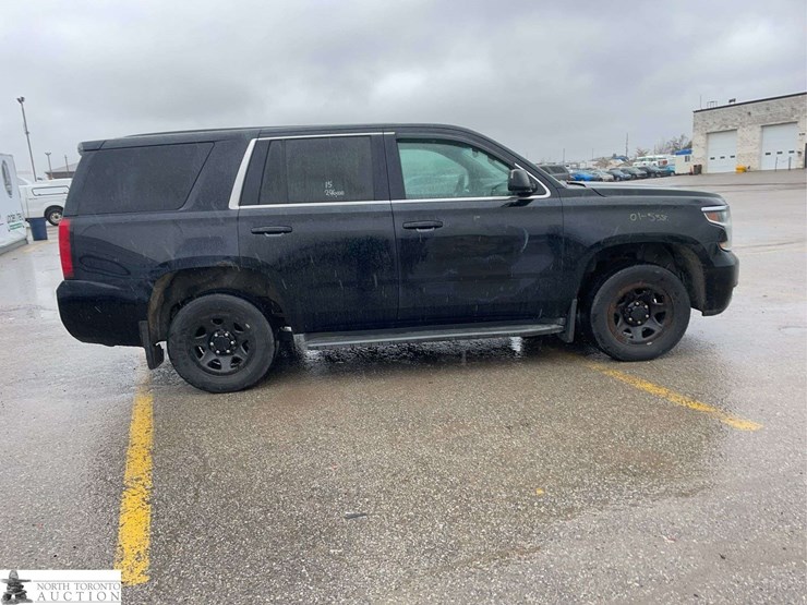 2015-chevrolet-tahoe-image-4