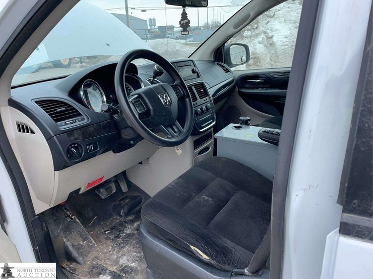 2015-ram-c/v-image-11