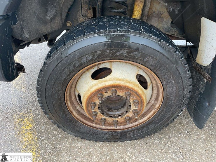 2013-ford-f450-image-30