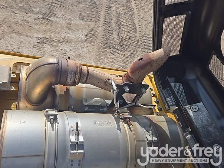 2017-caterpillar-336fl-image-74