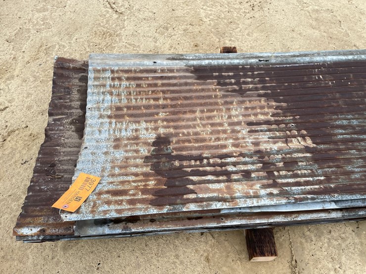 #3977-•-(16)-corrugated-steel-siding-image-8