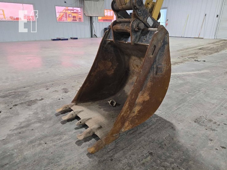 2005-caterpillar-420d-it-image-14