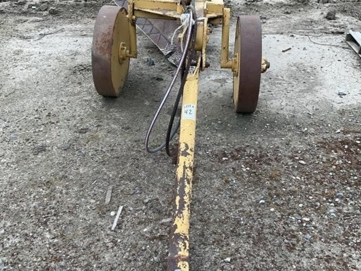 custom-1-way-pull-v-ditcher-image-2