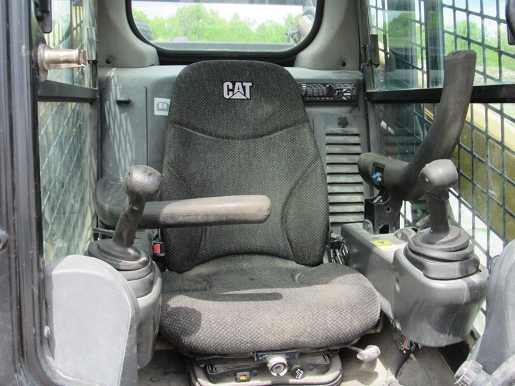 caterpillar-262d-image-15