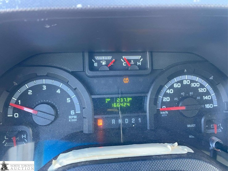 2011-ford-cargo-image-11