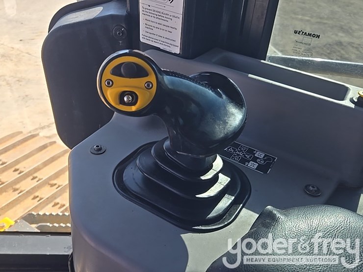 2023-komatsu-d61px-24-image-71