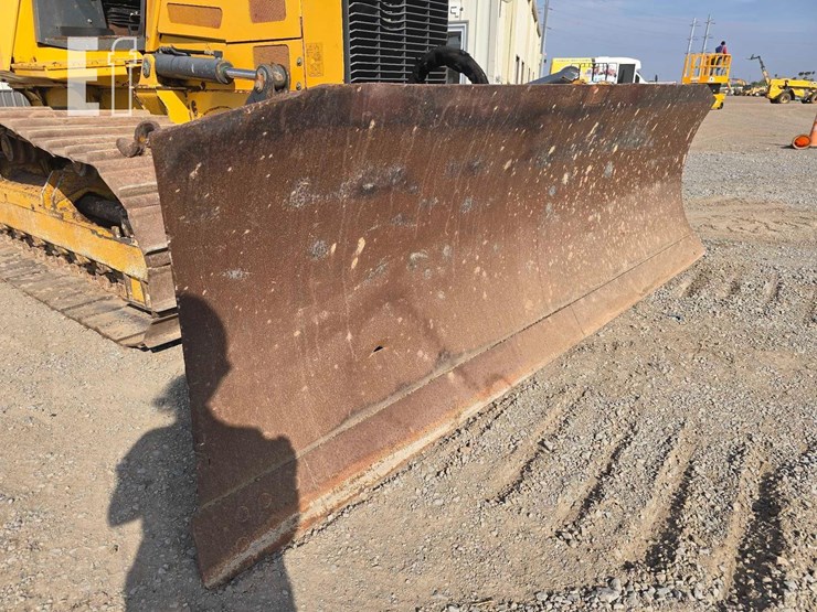 2016-deere-700k-lgp-image-10