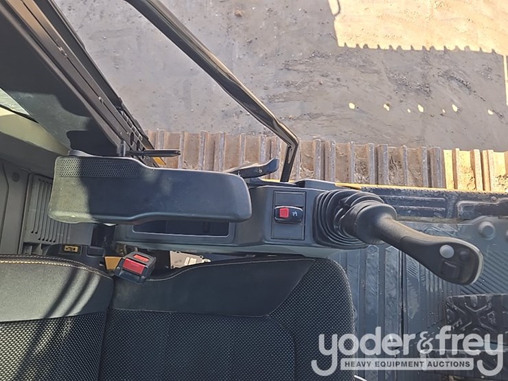 2019-caterpillar-336-image-93