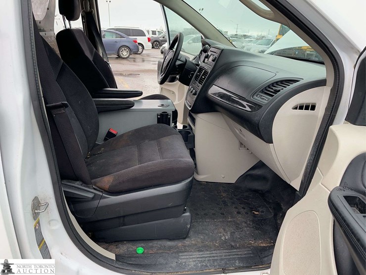 2014-ram-c/v-image-21