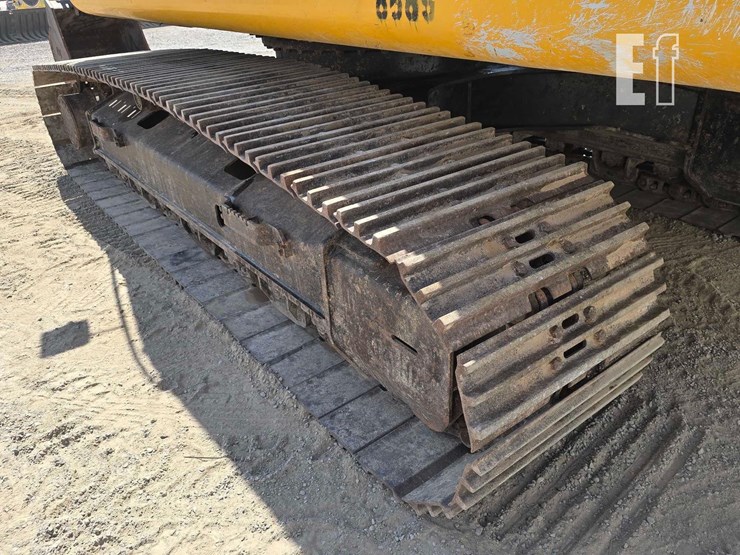 2018-deere-350g-lc-image-31