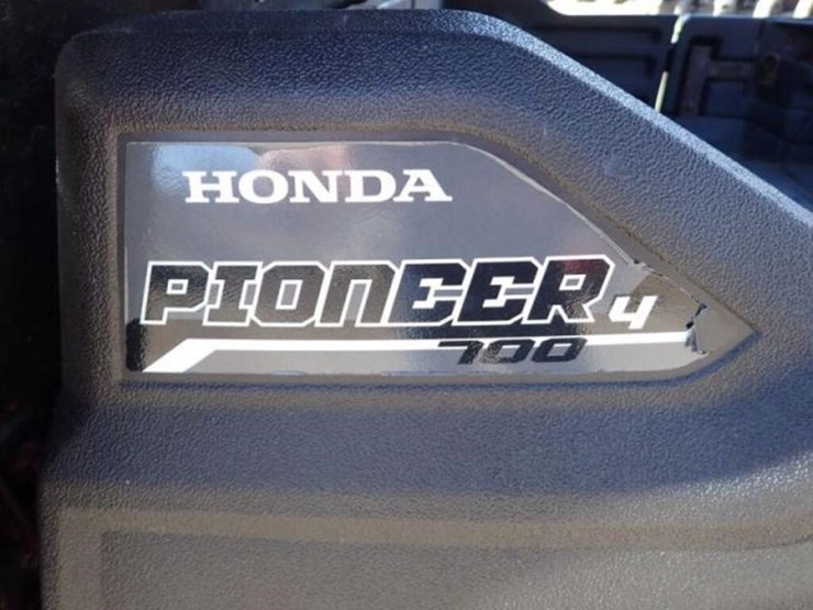 2015-pioneer-4x4-image-10
