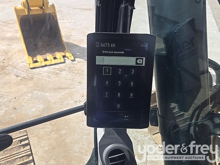 2019-caterpillar-336-image-79