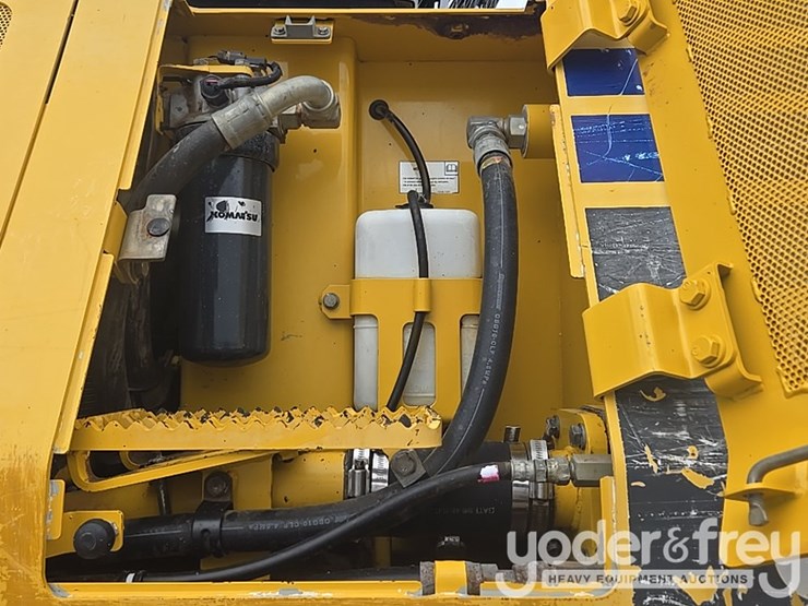 2014-komatsu-d61px-23-image-44