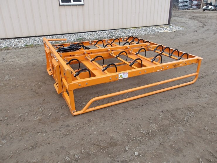 #7377-•-hay-accumulator-grapple-image-1