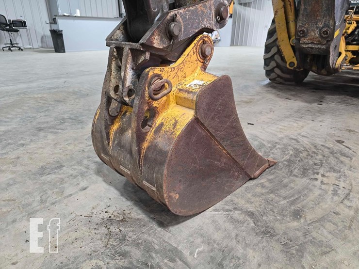 2011-deere-310sj-image-16