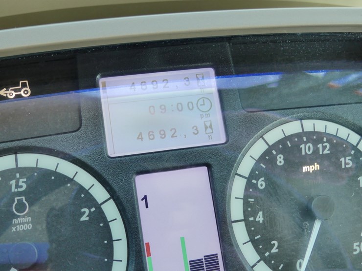 2015-john-deere-6155m-image-14