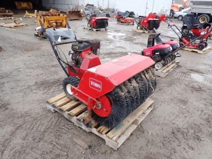 toro-power-broom-36-in.-walk-behind-rotary-broom-3-image-3