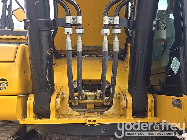 2019-caterpillar-336-image-29