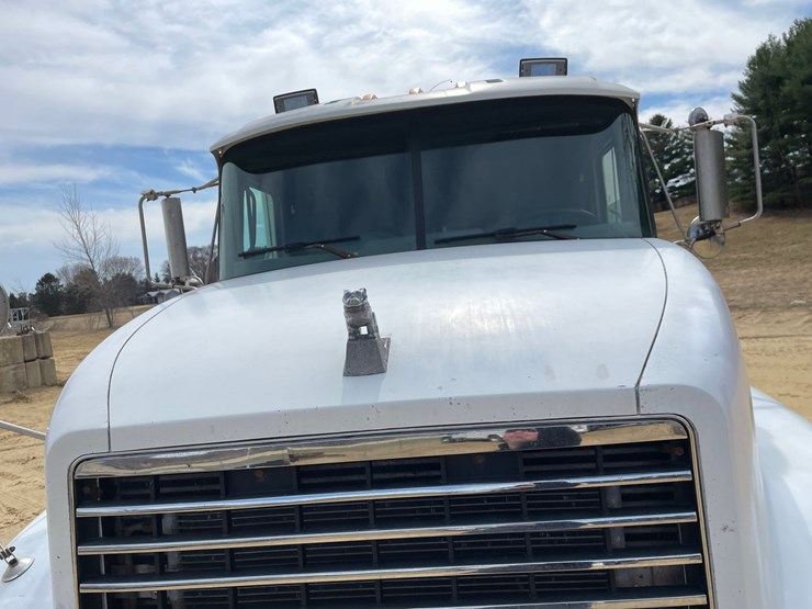 #400-•-1997-mac-ch600-semi-(has-wi-title)-image-16