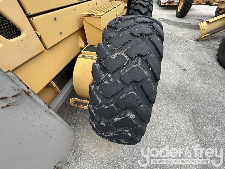 2008-volvo-g940-image-27