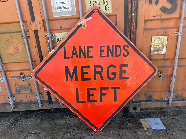 #3936-•-retired-fiberglass-road-signs-image-1