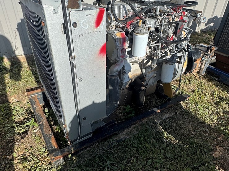 caterpillar-engine-image-1