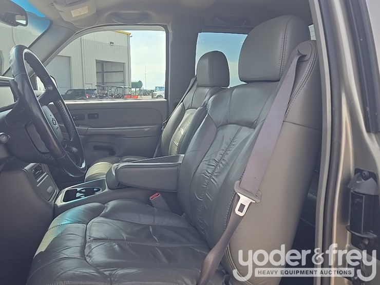 2002-chevrolet-silverado-2500hd-image-82