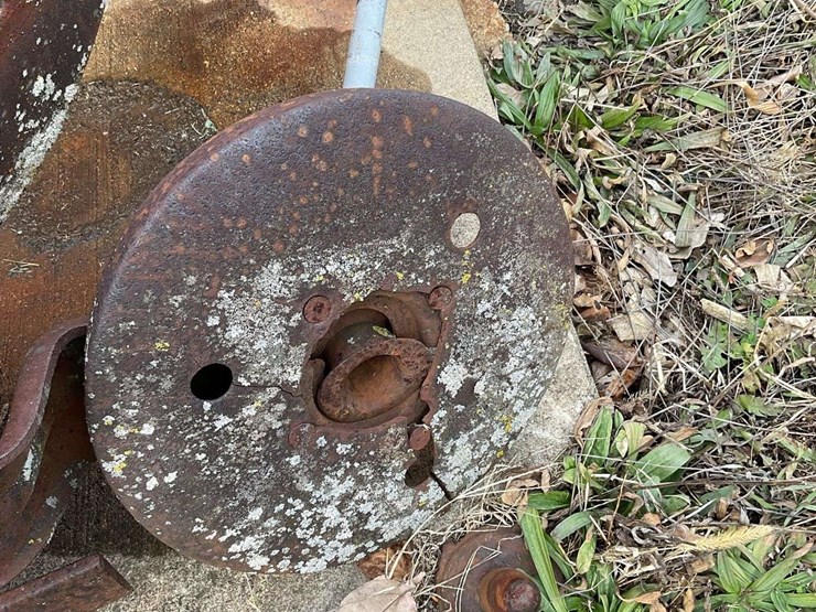 john-deere-12-image-14