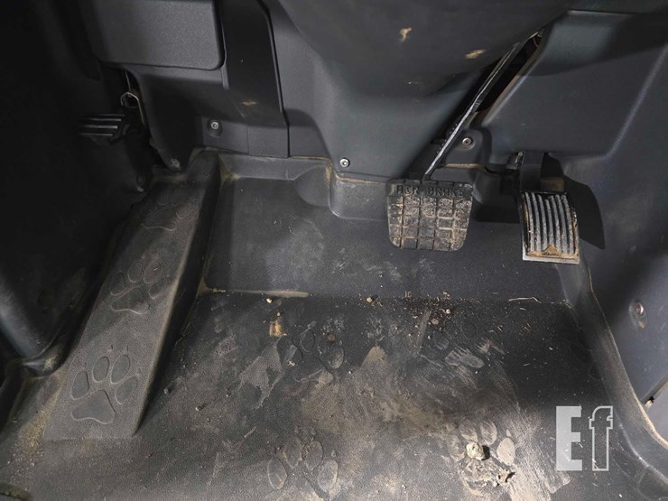 2017-mack-pinnacle-cxu613-image-11