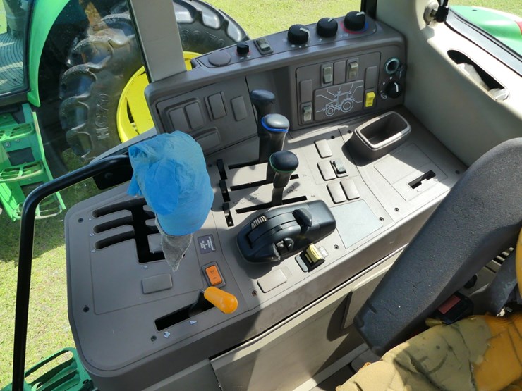 2016-john-deere-6120m-image-12