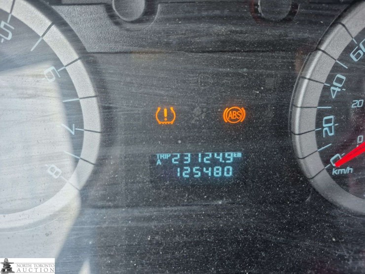 2010-ford-escape-image-19