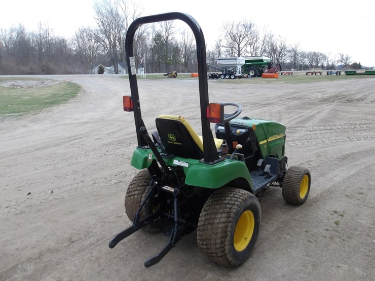 #6455-•-jd-2305-hst-compact-tractor-image-6