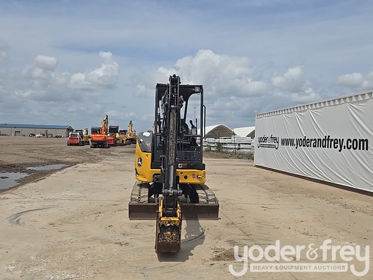 2022-deere-26g-image-8