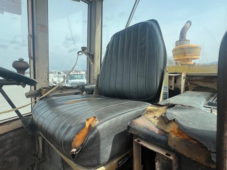 1992-john-deere-644-image-18